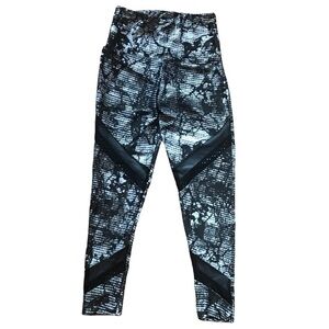 ONZIE Abstract Marble High Waist Leggings